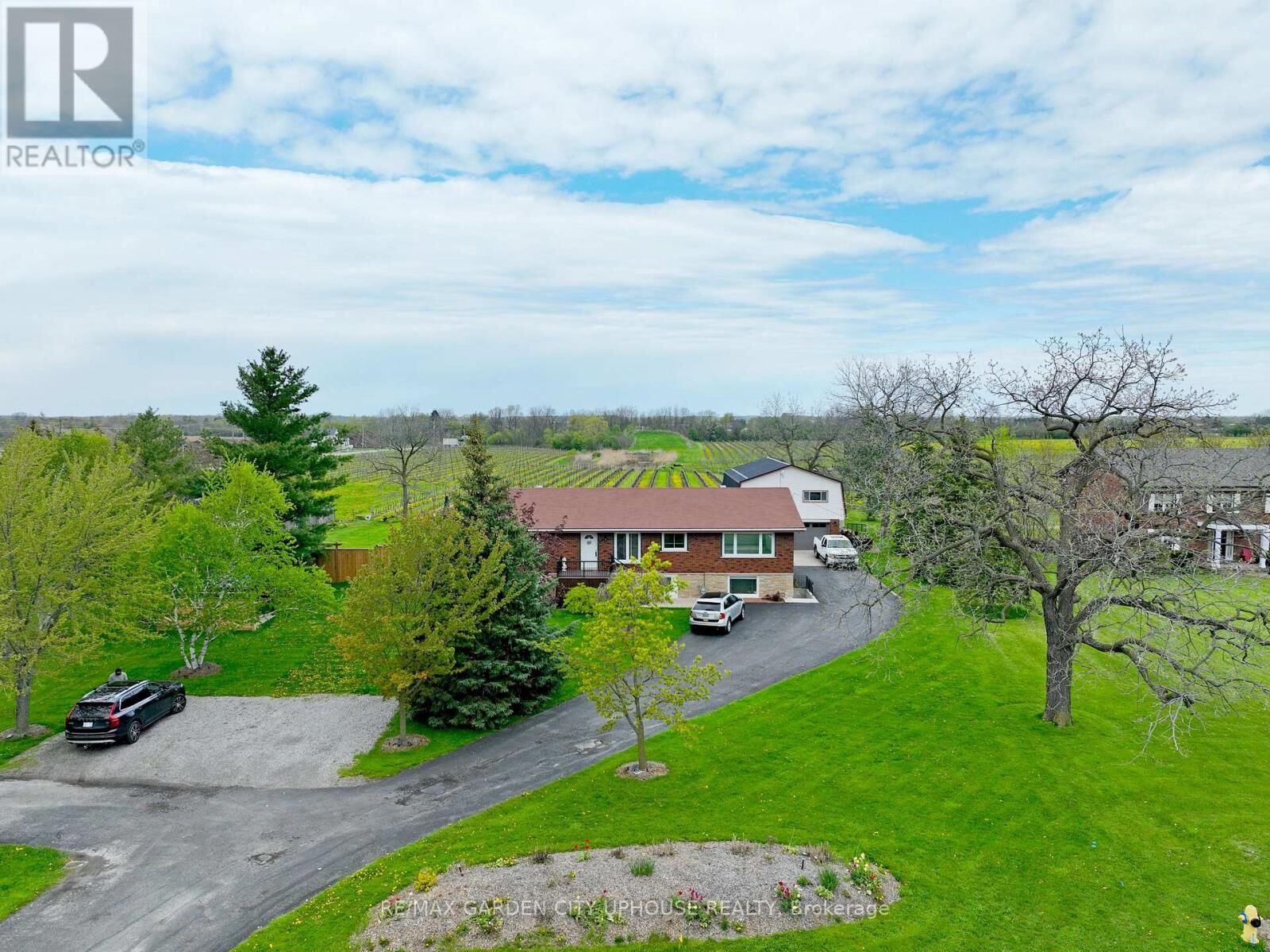 Property Photo:  786 York Road 2  ON L0S 1J0 
