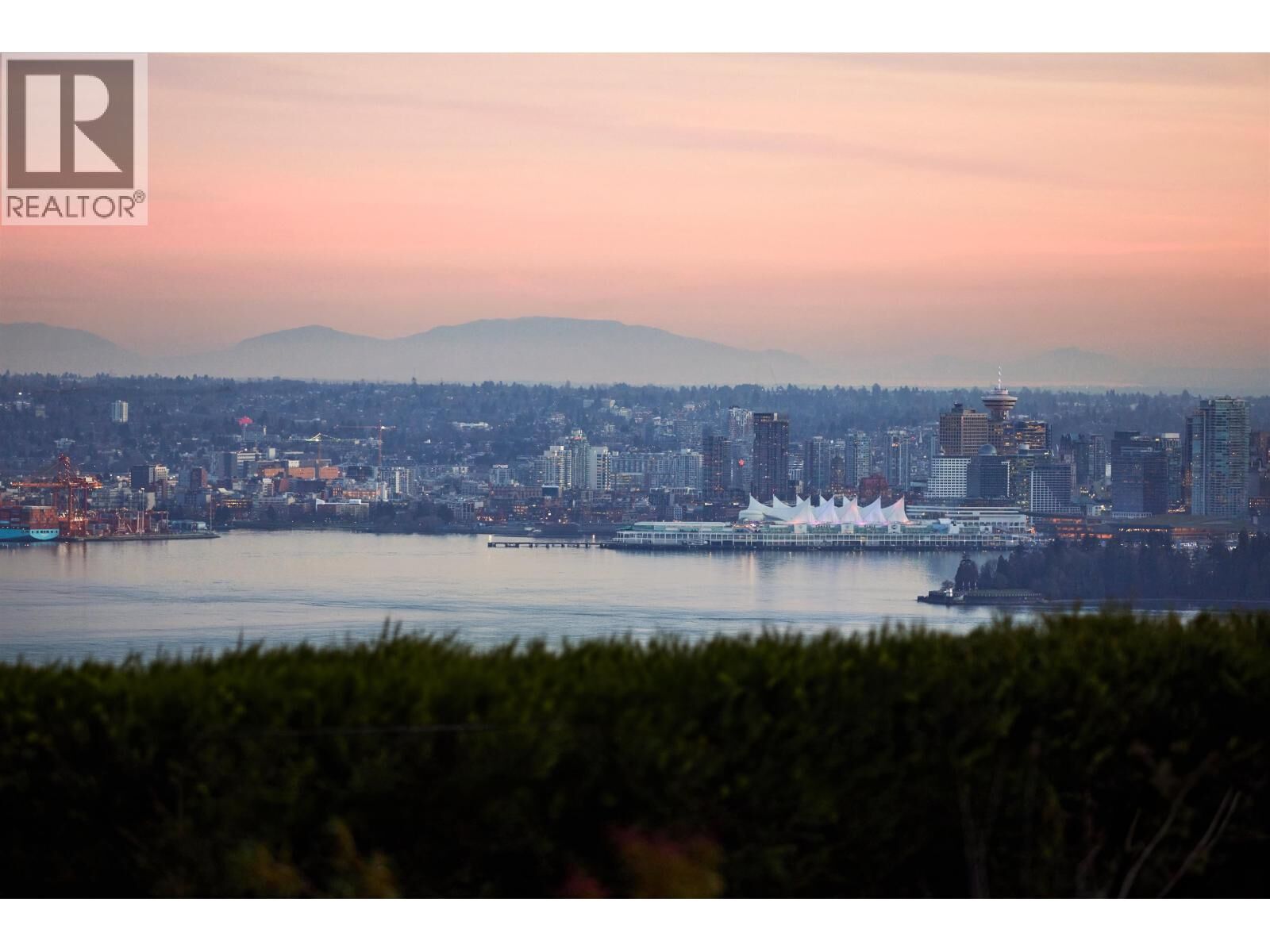 Property Photo:  875 Eyremount Drive  BC V7S 2B2 