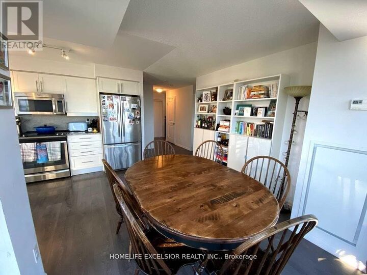 Property Photo:  400 Adelaide Street East 2006  ON M5A 4S3 