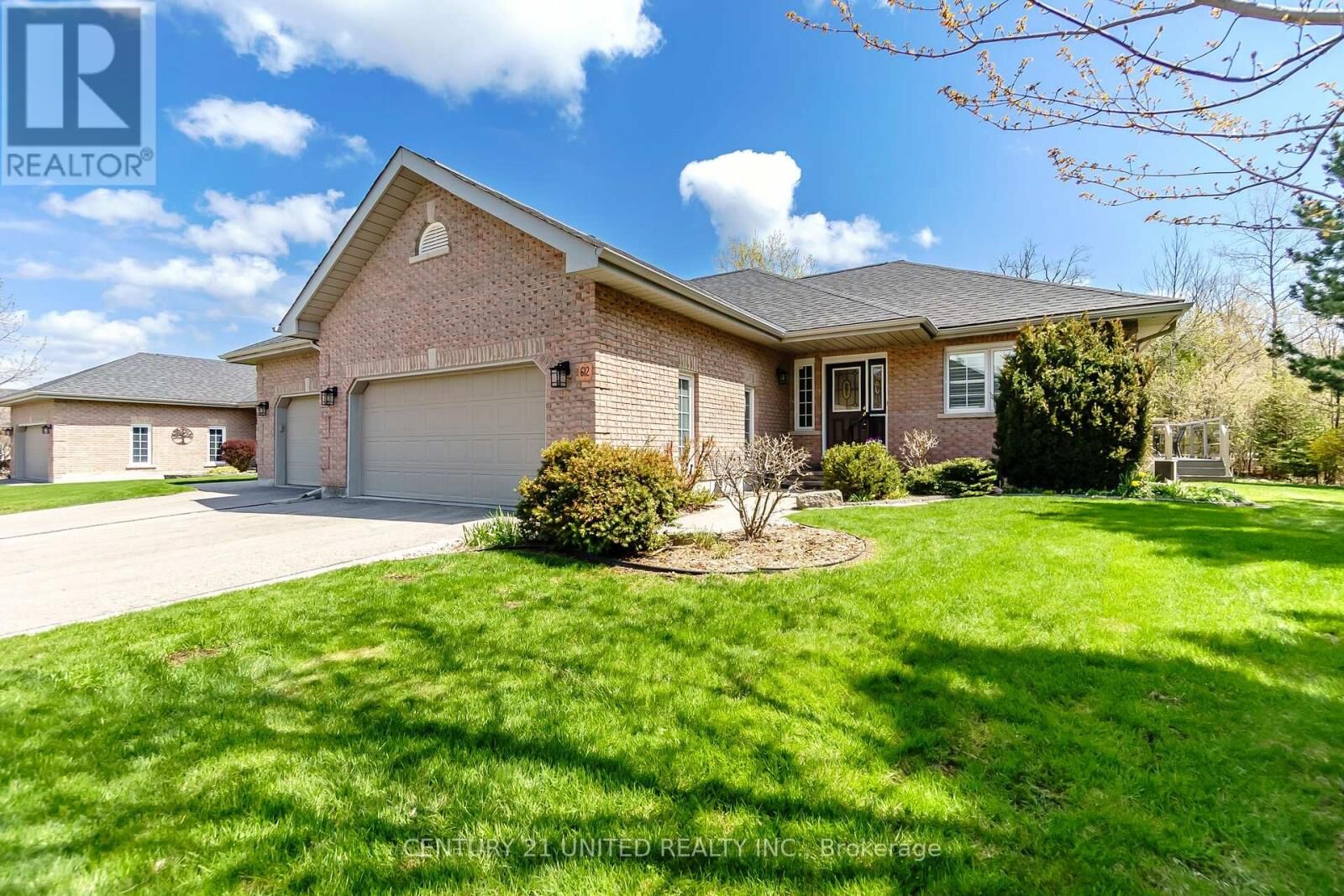 Property Photo:  1742 Ravenwood Drive 612  ON K9K 2R6 