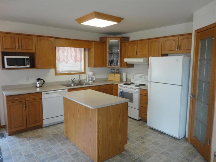 Property Photo:  20038 Spruce Bay Road  MB R0C 0C0 