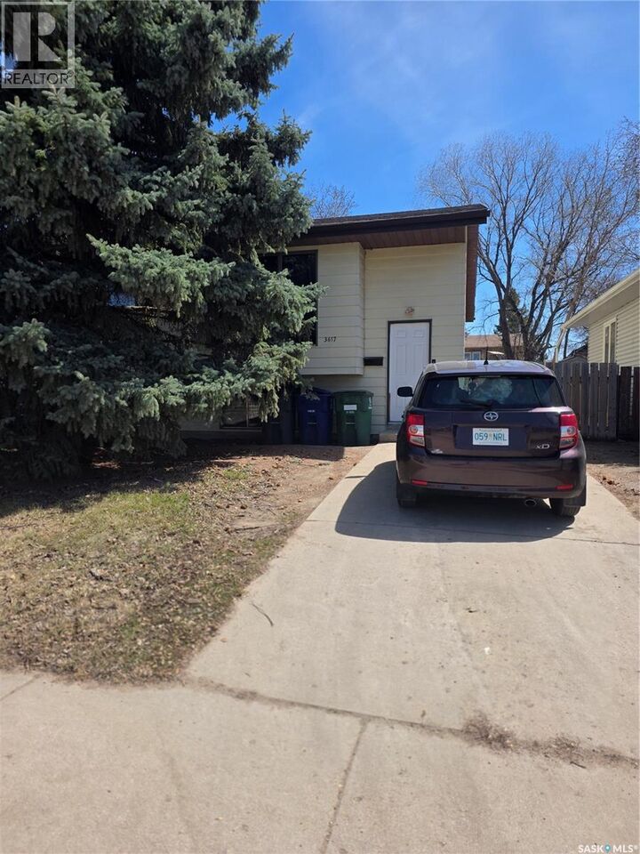 Property Photo: 3615-3617 Fairlight Drive SK S7M 4L7
