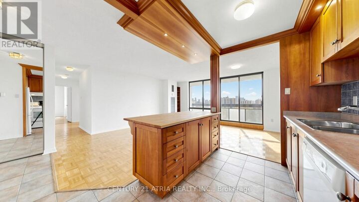 Property Photo:  260 Seneca Hill Drive 1610  ON M2J 4S6 