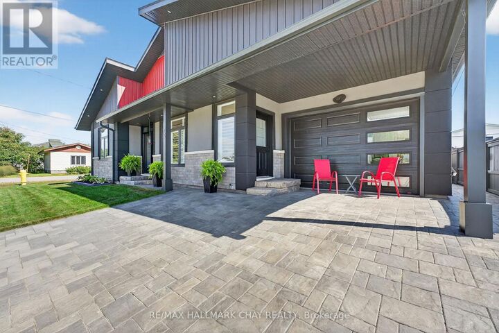 Property Photo:  70 Montreal Street  ON P2B 3G9 