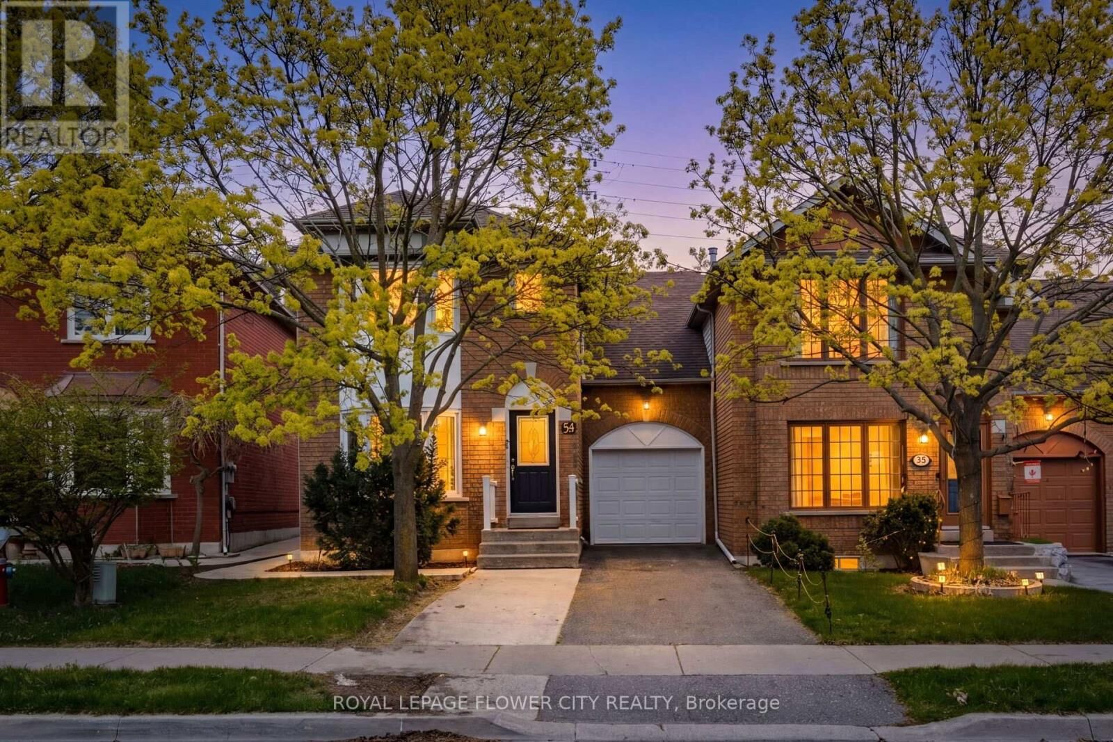 Property Photo:  54 Fern Valley Crescent  ON L6R 1K6 