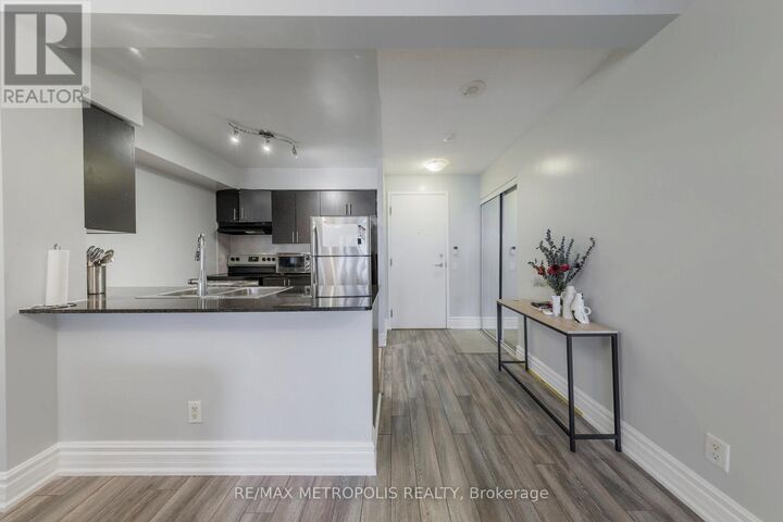 Property Photo:  83 Borough Drive 607  ON M1P 5E4 