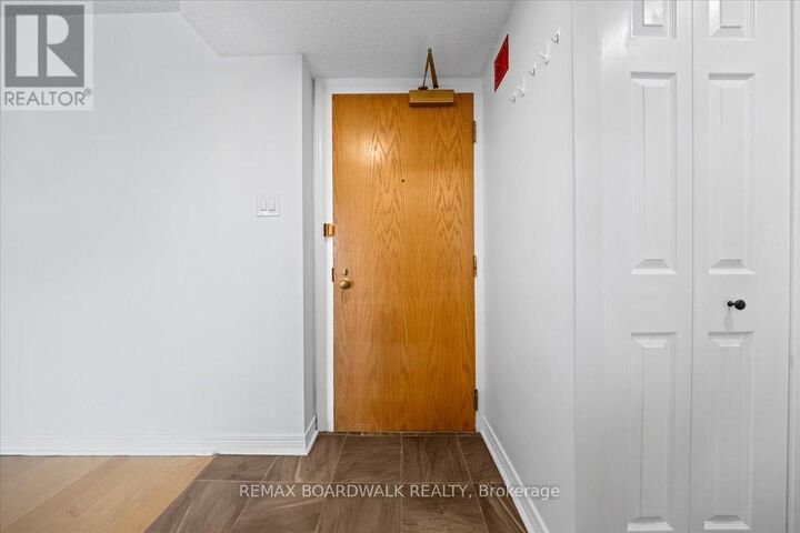 Property Photo:  15 Murray Street 308  ON K1N 9M5 