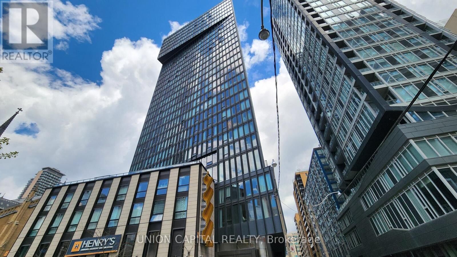 Property Photo:  60 Shuter Street 1201  ON M5B 0B7 