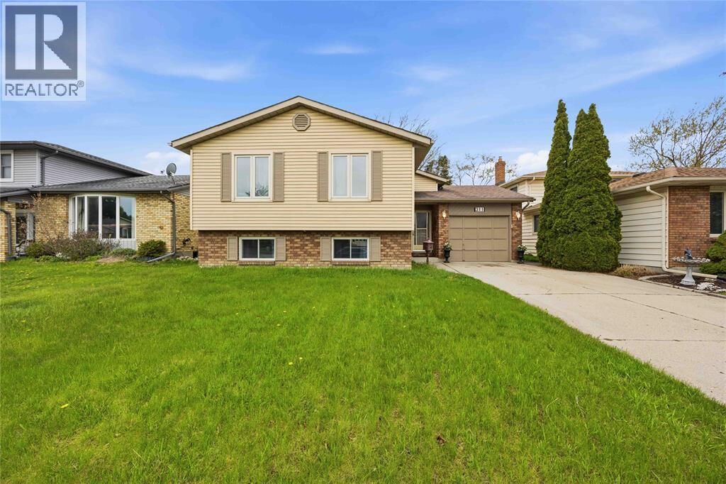 Property Photo:  311 Edgewood Street  ON N7S 5S1 
