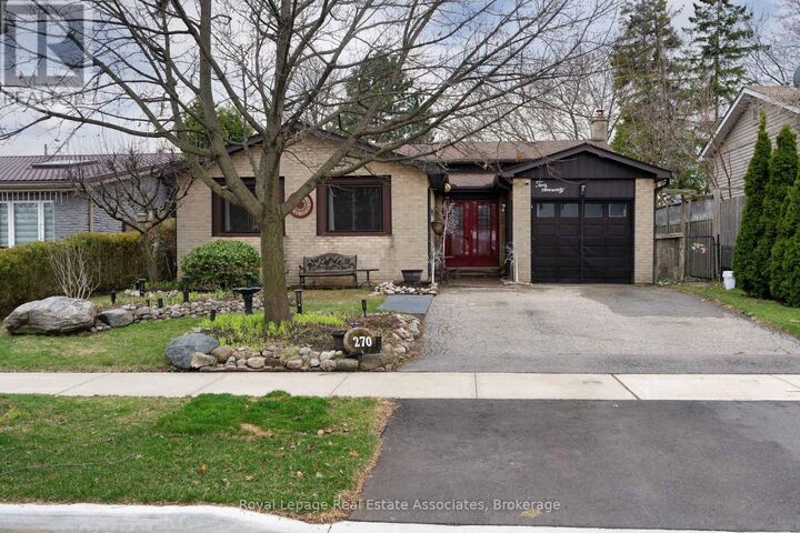 Property Photo:  270 Kristin Grove  ON L5A 3E8 