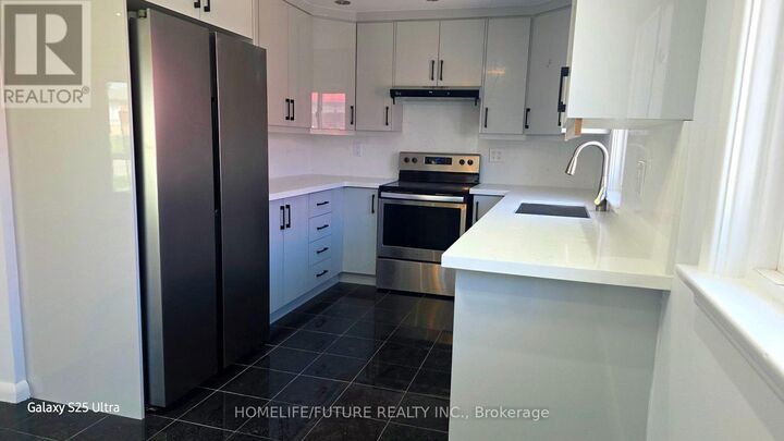 Property Photo:  37 Miramar Crescent Upper  ON M1J 1R3 