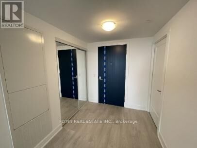 Property Photo:  2545 Simcoe Street North 620  ON L1L 0W3 