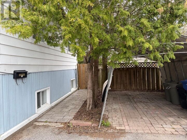 Property Photo:  386 Irene Drive  ON L4P 3B2 