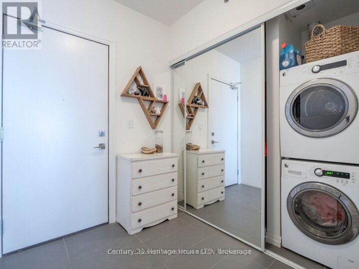 Property Photo:  560 North Service Road 608  ON L3M 0G3 