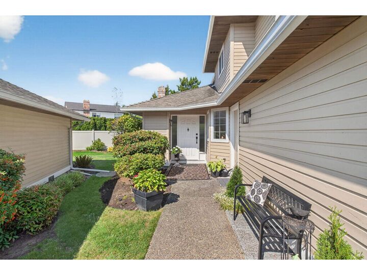 Property Photo:  15121 19 Avenue 116  BC V4A 8J4 