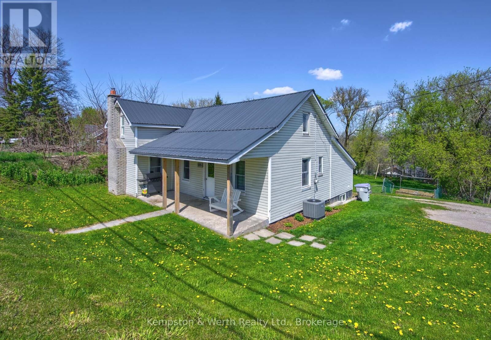 Property Photo:  573 Queen Street East  ON N4X 1B1 