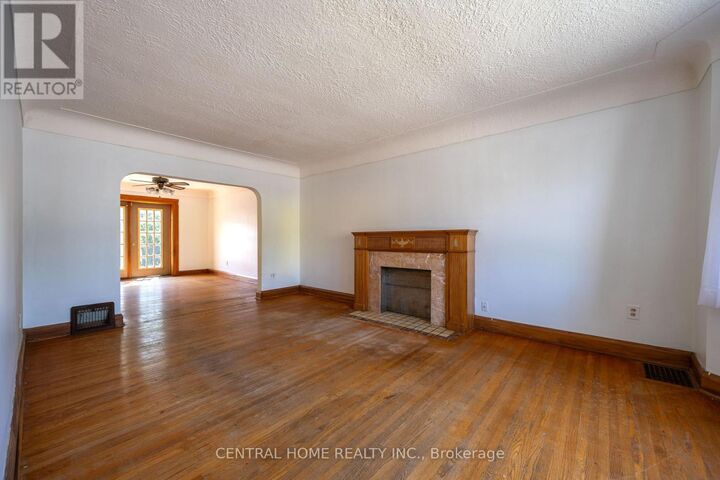 Property Photo:  1650 King Street East  ON L8K 1T9 