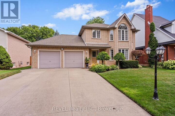 Property Photo:  98 Debora Drive  ON L3M 4J3 