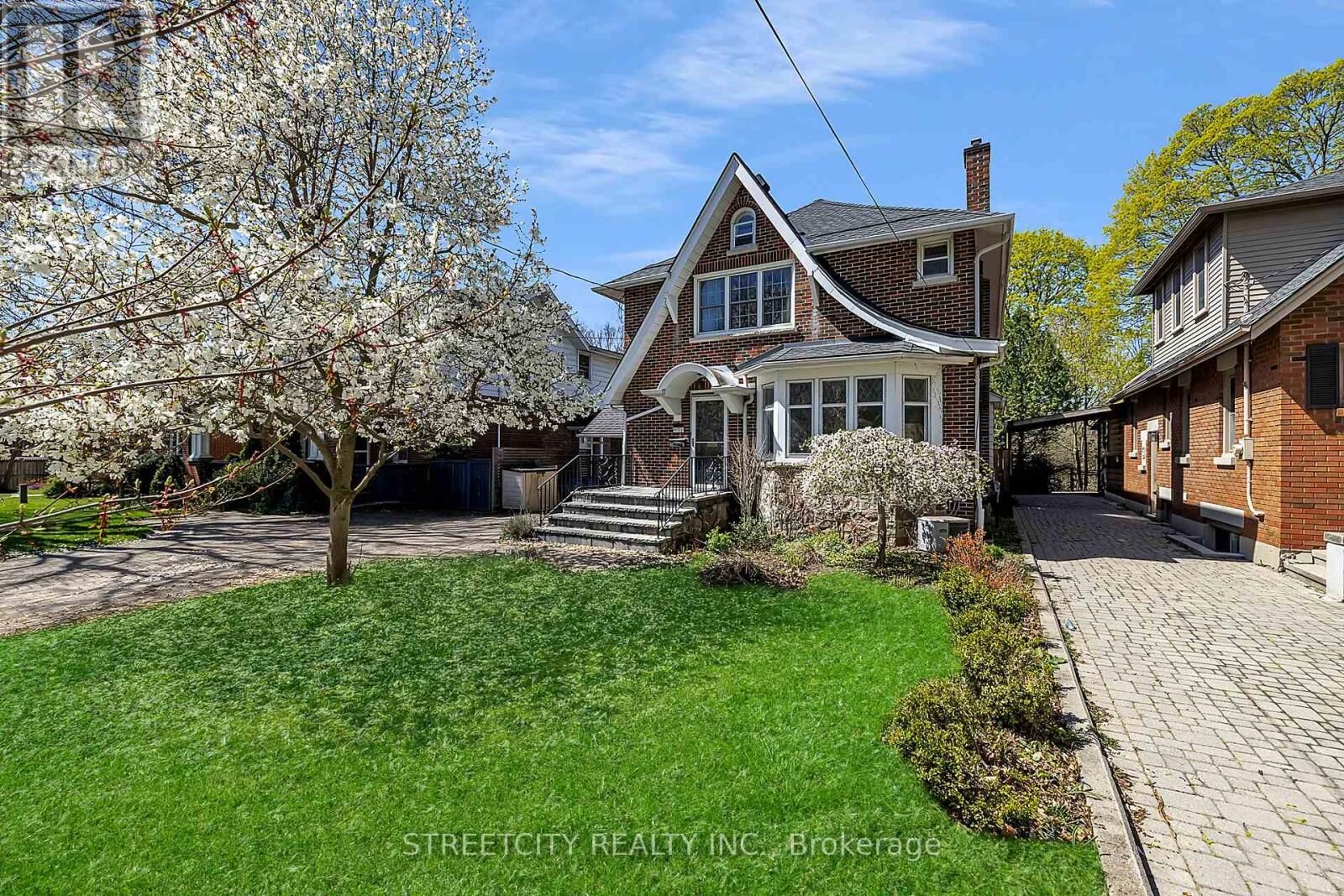 Property Photo:  931 Waterloo Street  ON N6A 3X2 