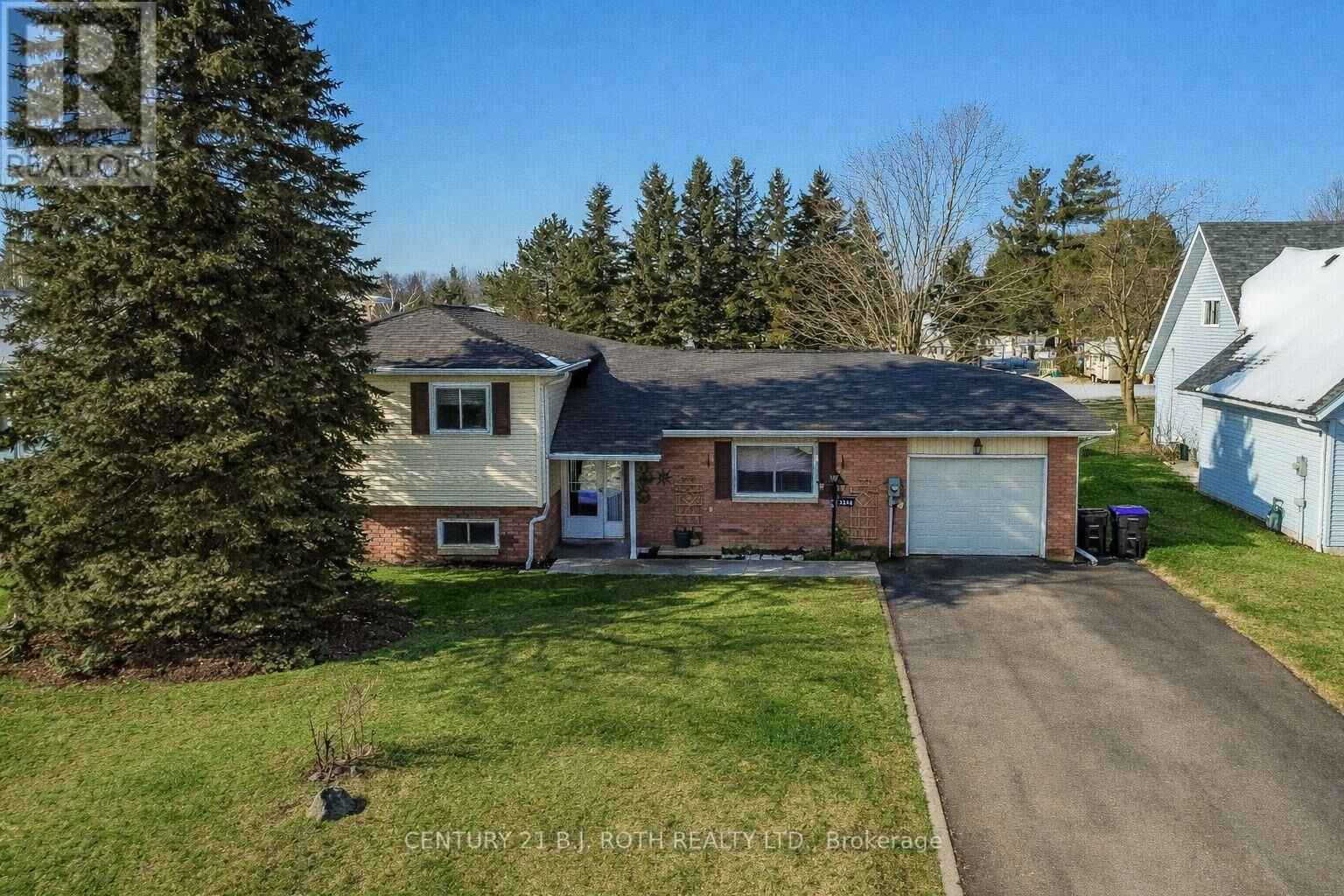Property Photo:  2246 Richardson Street  ON L9S 1G5 