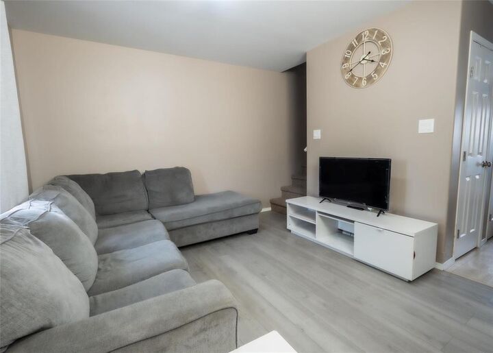 Property Photo:  143 Second Avenue  MB R0J 1H0 