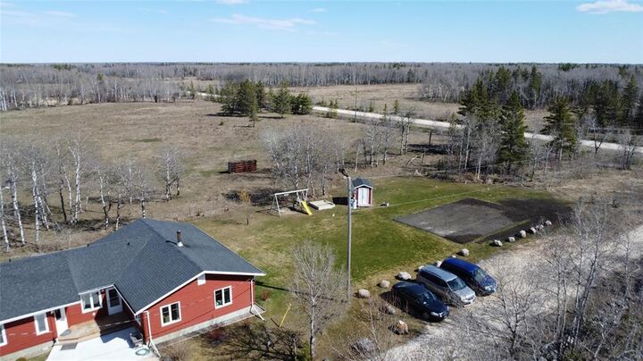 Property Photo: 10081 Road 124 NE Road MB R0C 0A0