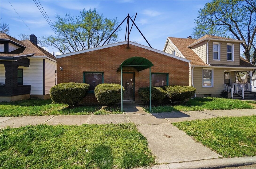 Property Photo:  902 Crawford Street  OH 45044 