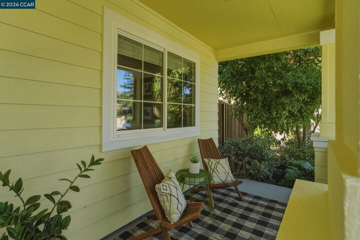 Property Photo:  405 Tradewinds Ct  CA 94565 