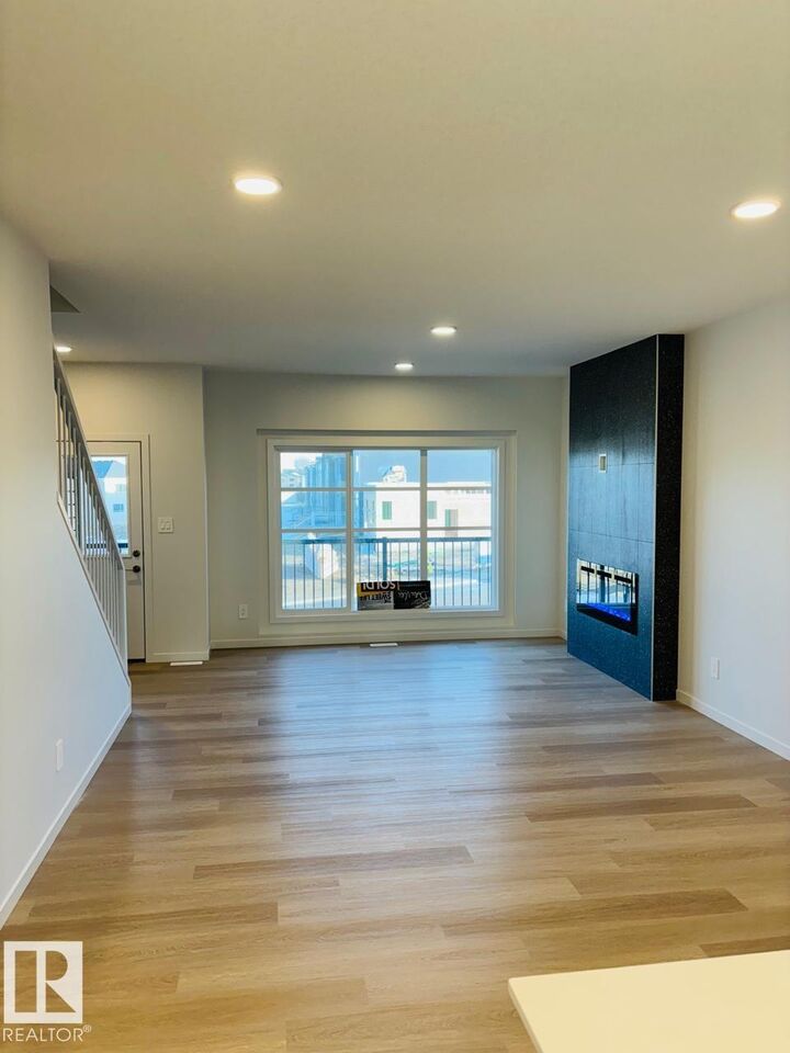Property Photo:  526 37 Street SW  AB T6X 3B2 