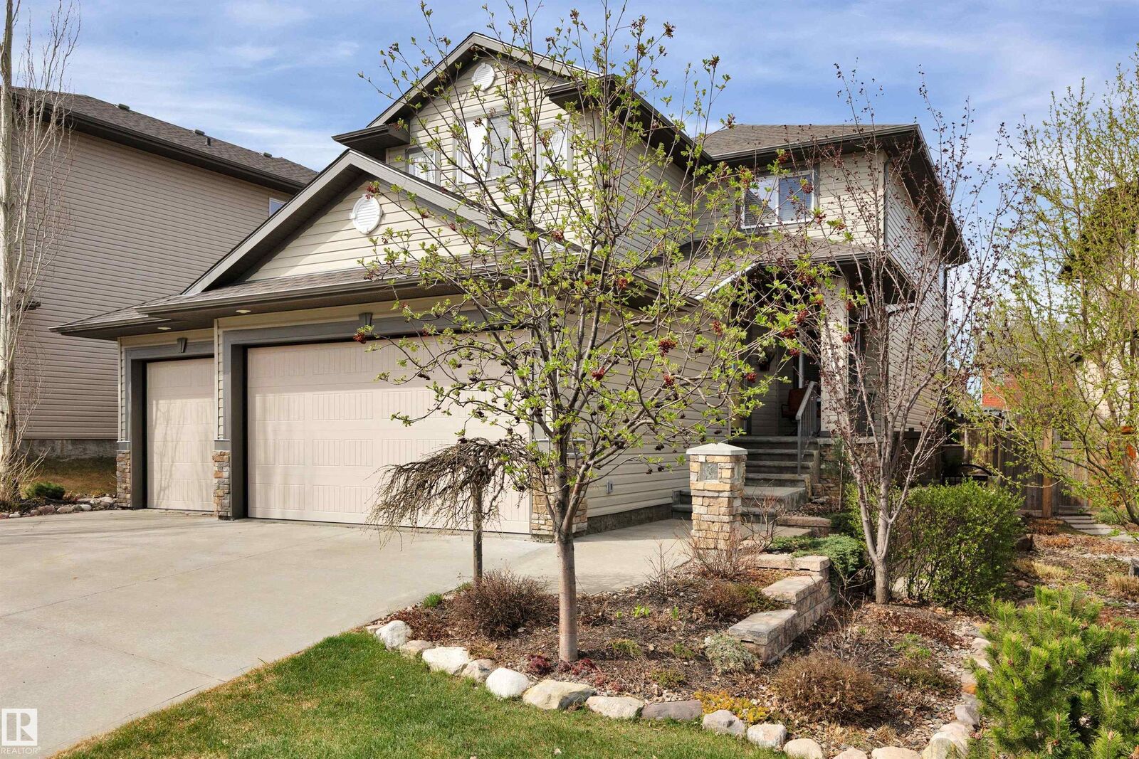 Property Photo:  5710 42 Street  AB T4X 0E7 