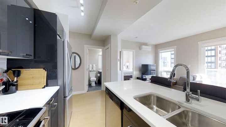 Property Photo:  10410 102 Avenue NW 1603  AB T5J 0E9 
