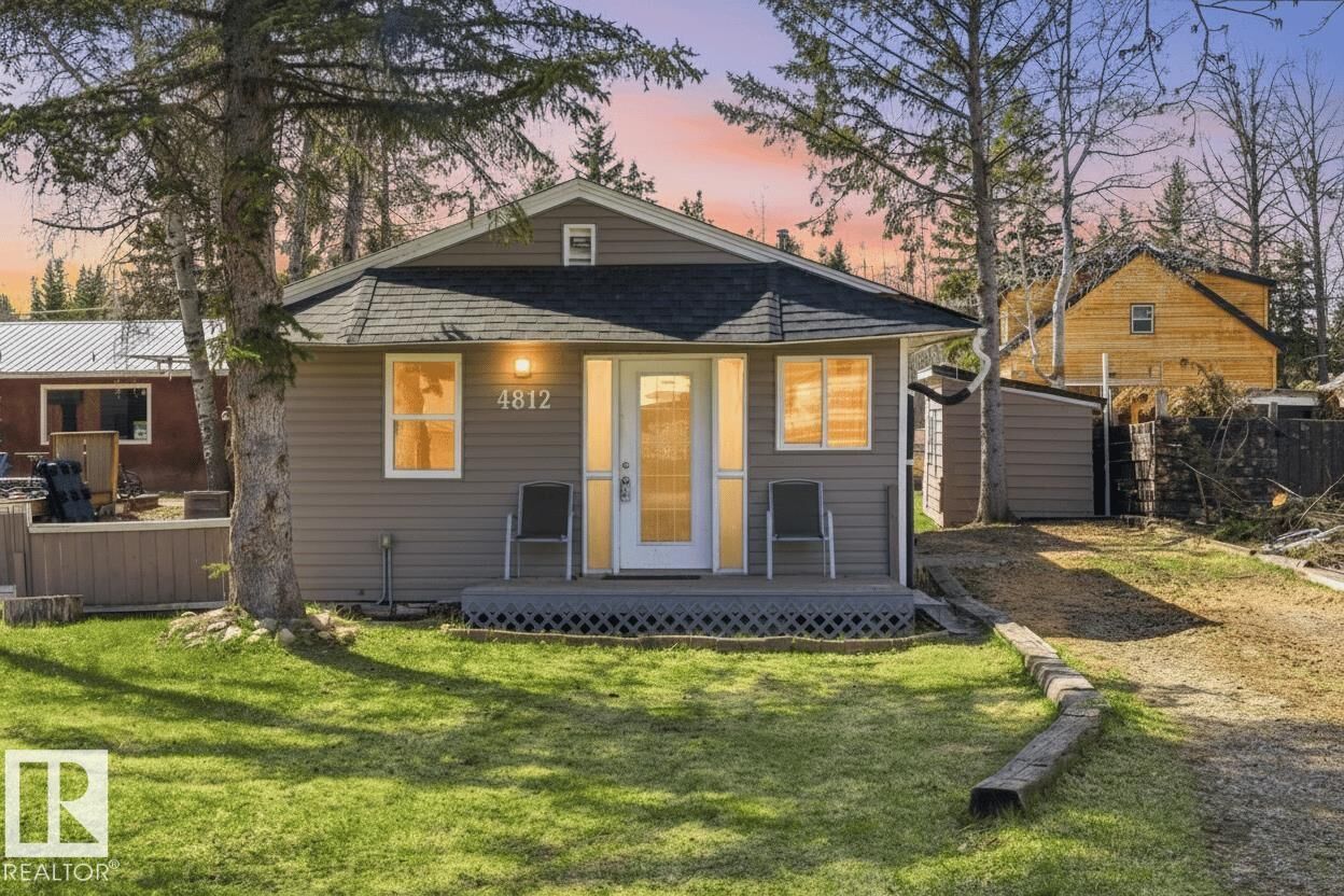 Property Photo:  4812 59 Street  AB T0E 0A0 