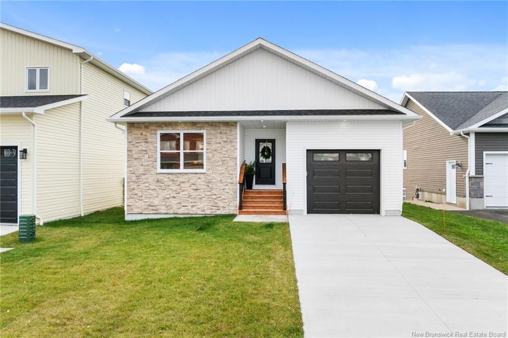 Property Photo:  12 Briar Brook Place  NB E3A 3N1 