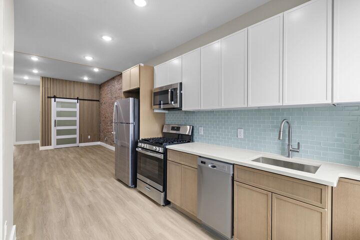 Property Photo:  450 1st St 5  NJ 07030 
