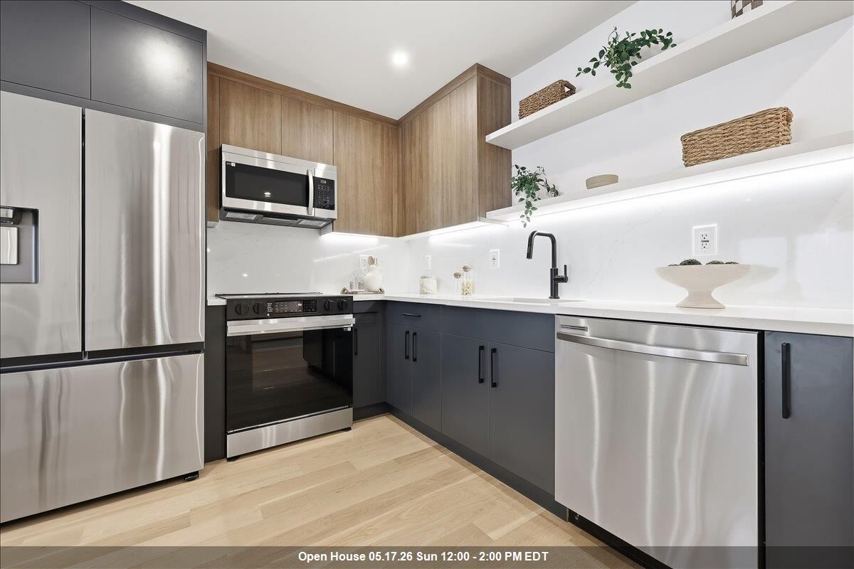 Property Photo:  105 Laidlaw Ave 4 (Aka Adu)  NJ 07306 