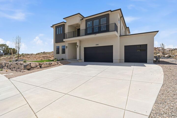 Property Photo:  2242 S 2925 St W  UT 84720 