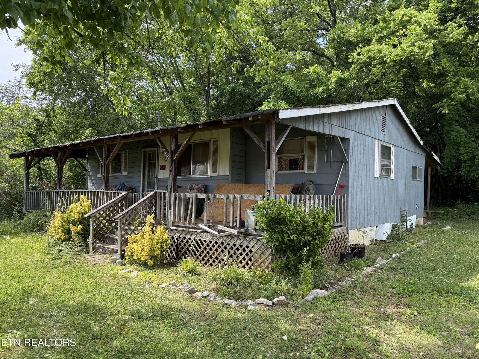 Property Photo:  0 & 9533 Dutchtown Rd  TN 37923 