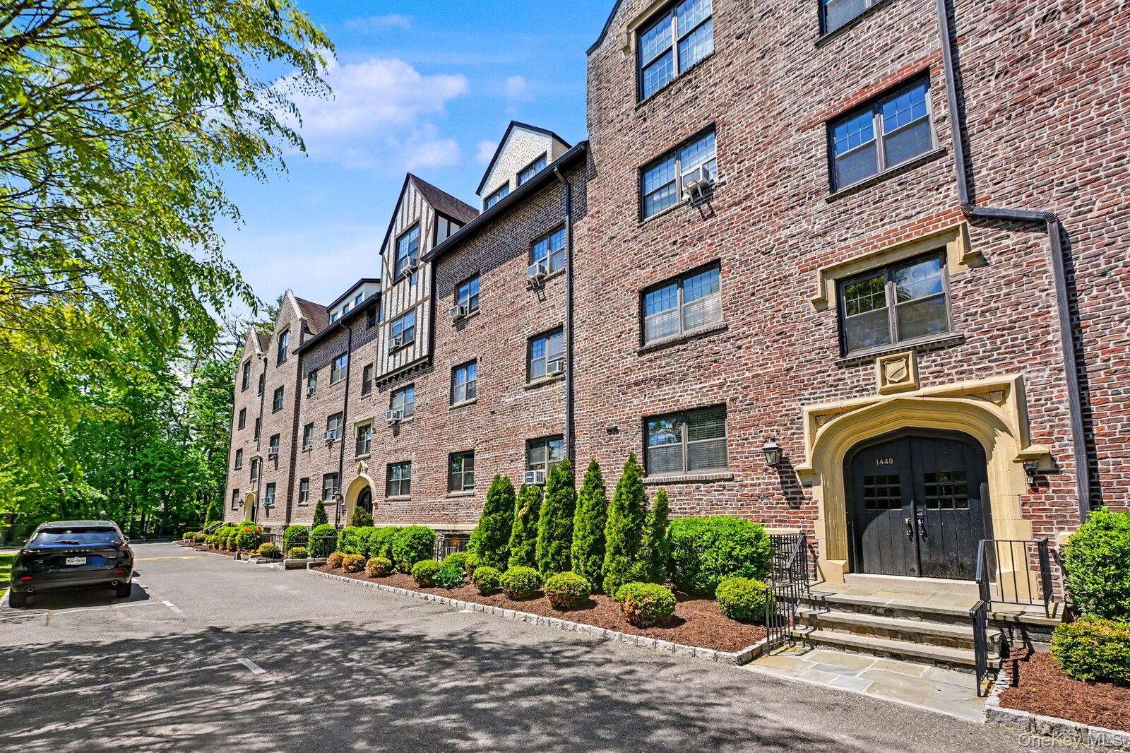 Property Photo:  1452 Boston Post Road 3C  NY 10538 