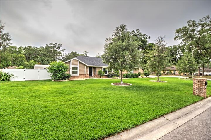 Property Photo:  3500 SE 56th Avenue  FL 34480 
