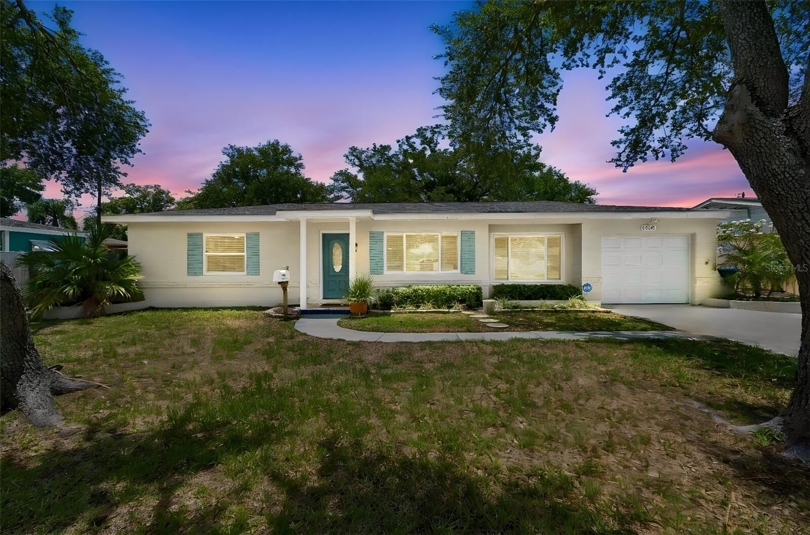 Property Photo: 2700 43rd Street N FL 33713