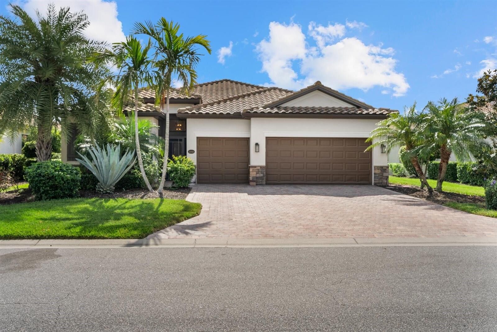 Property Photo:  6860 Wild Lake Terrace  FL 34212 