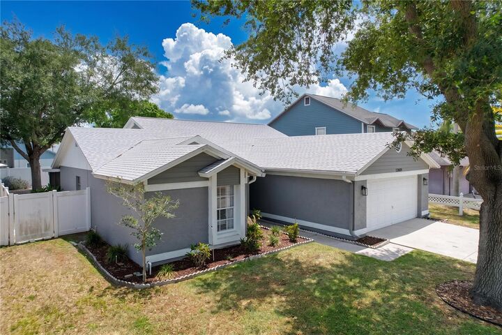 Property Photo:  13509 Fawn Ridge Boulevard  FL 33626 