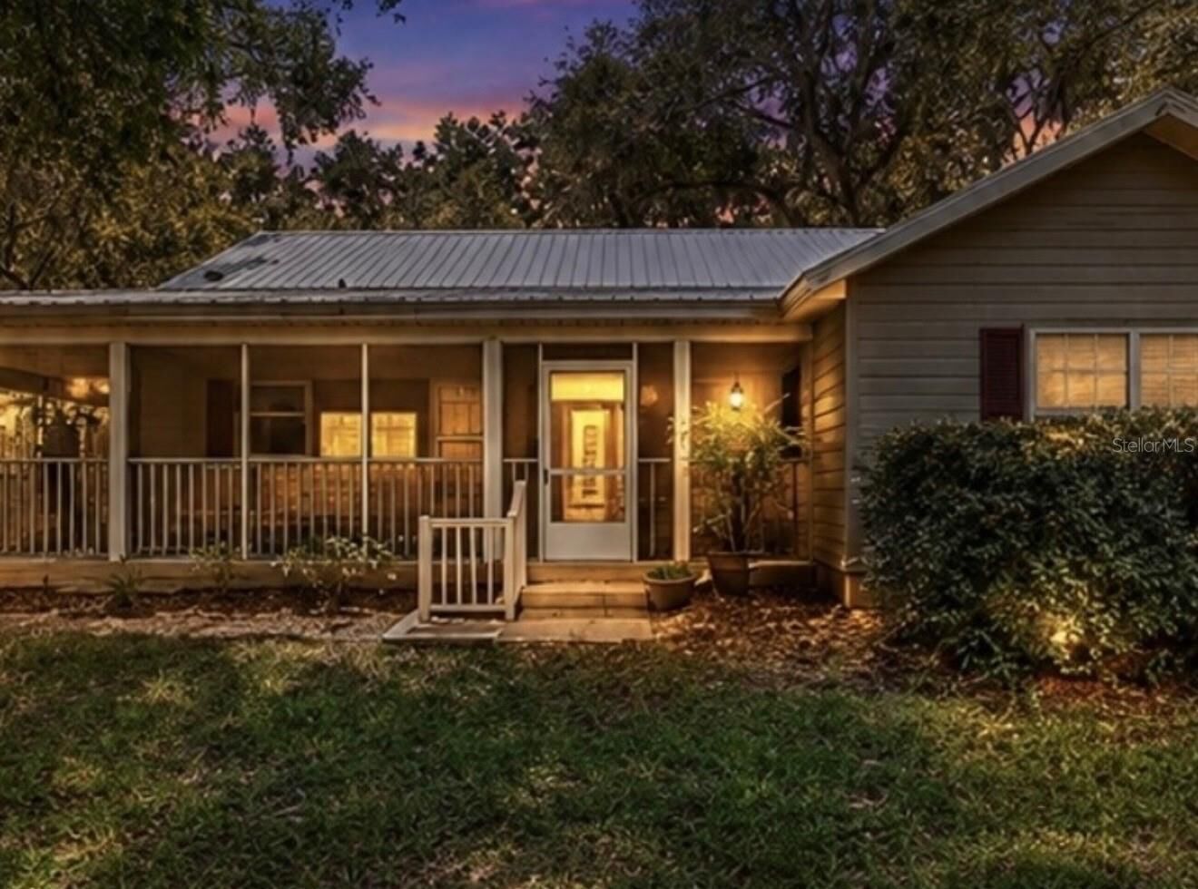 Property Photo: 1153 Cr 722 FL 33597