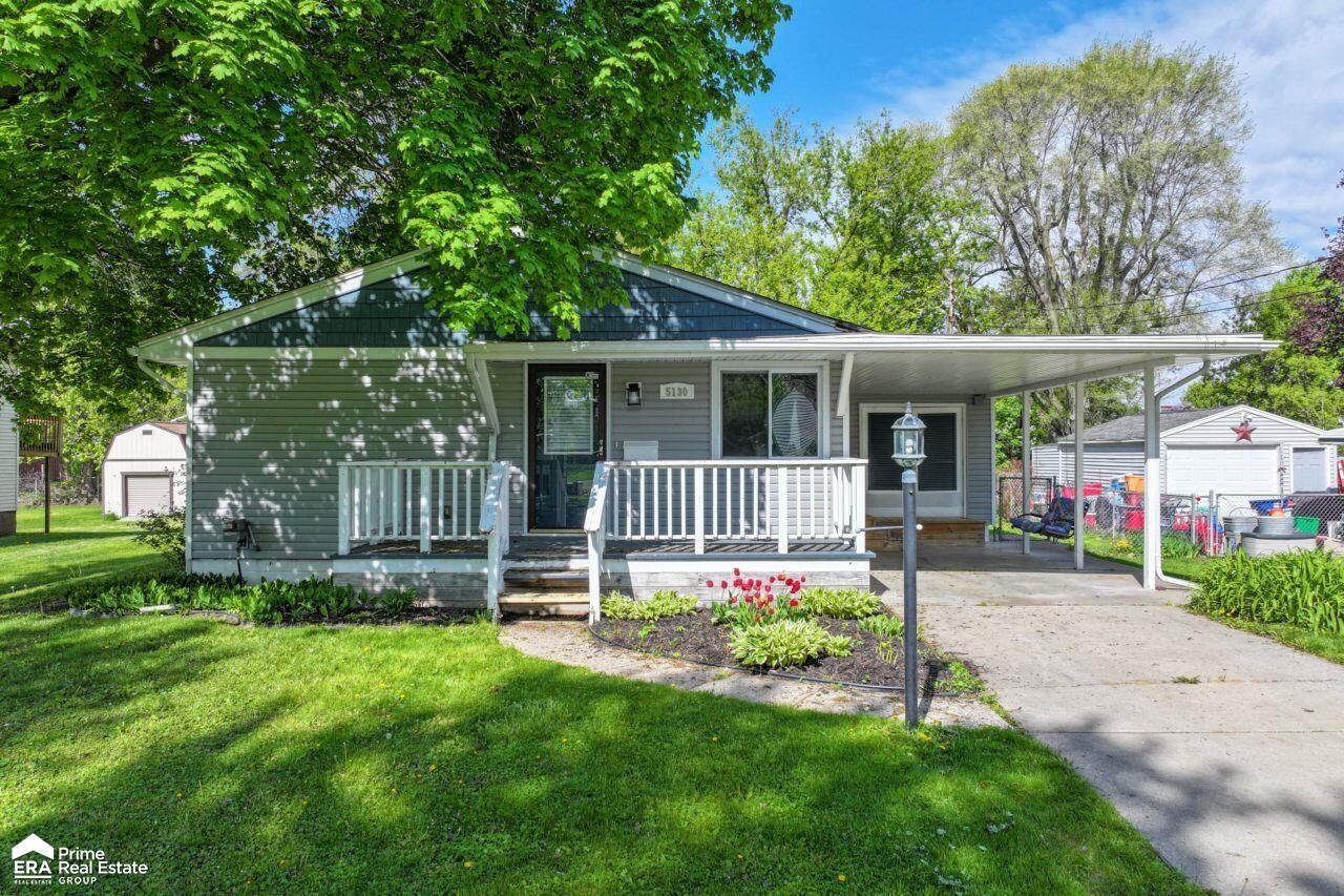 Property Photo:  5130 McLain St Street  MI 48473 