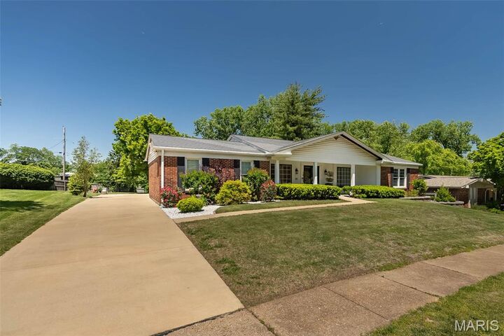 Property Photo:  329 Portico Court  MO 63017 