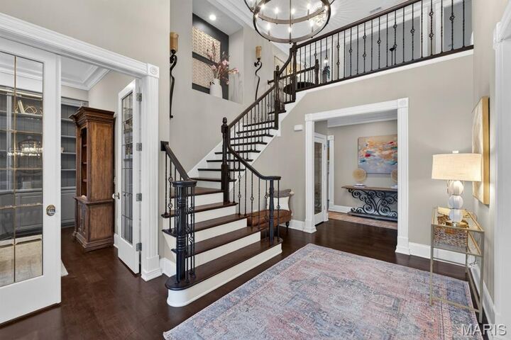 Property Photo:  1012 Greystone Manor Parkway  MO 63005 