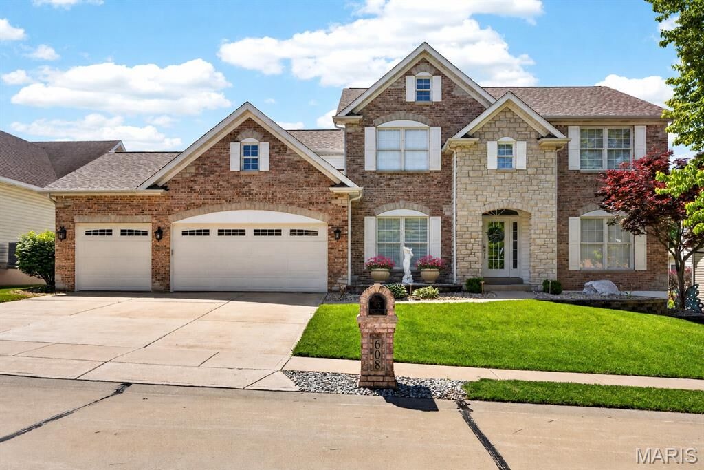 Property Photo:  608 Sterling Terrace Drive  MO 63301 