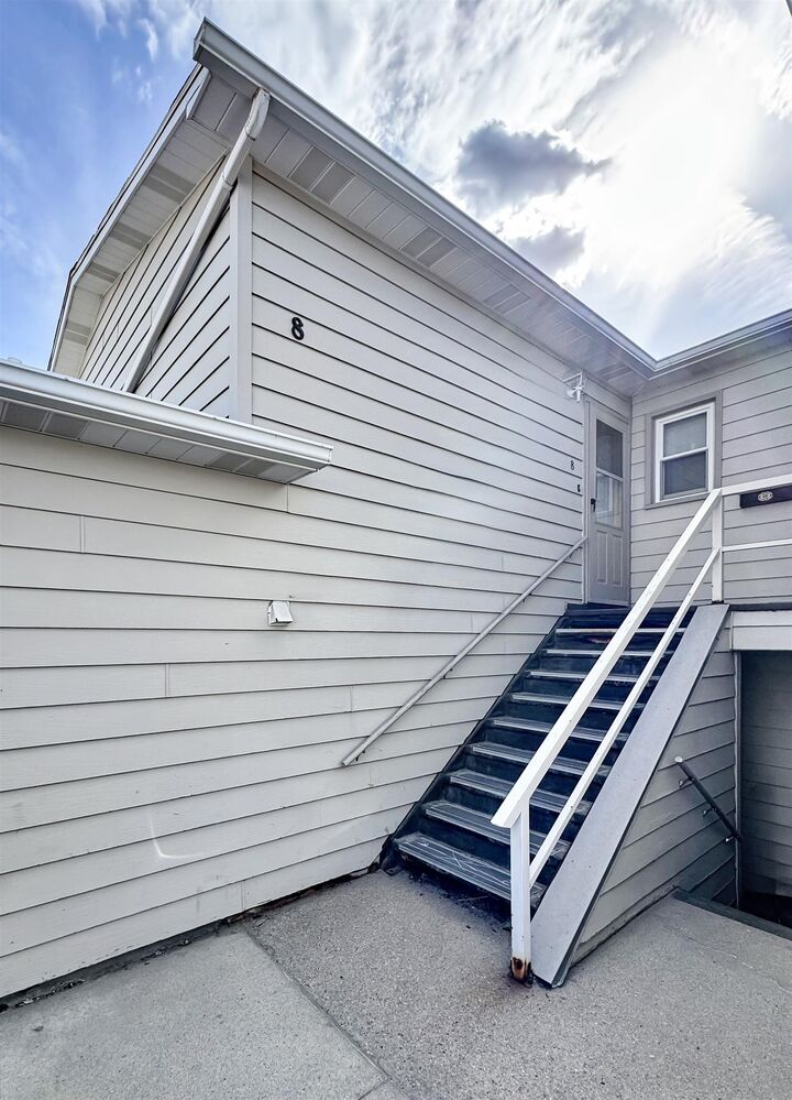 Property Photo:  606 19th Ave SE Unit #8  ND 58701 