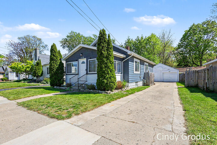 Property Photo: 116 32nd Street SE MI 49548