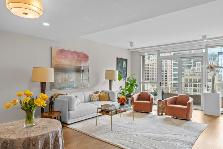 Property Photo:  250 E Pearson Street 1007  IL 60611 